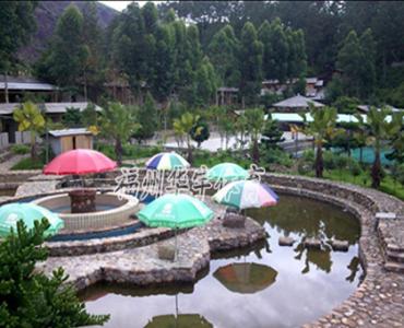 温泉池